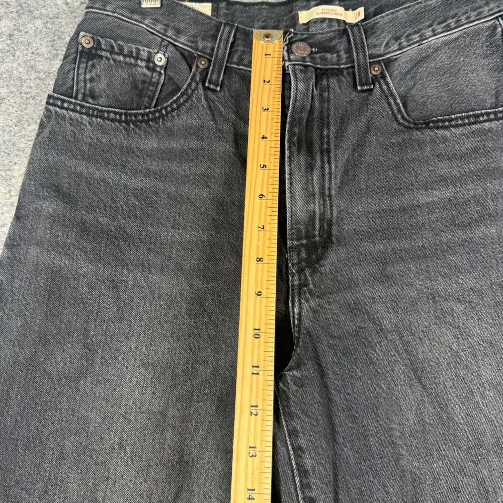 Levi’s XL Flood Black Wide Leg Cropped Jeans Size 28 Raw Hem Vintage Wash Denim - Picture 6 of 15